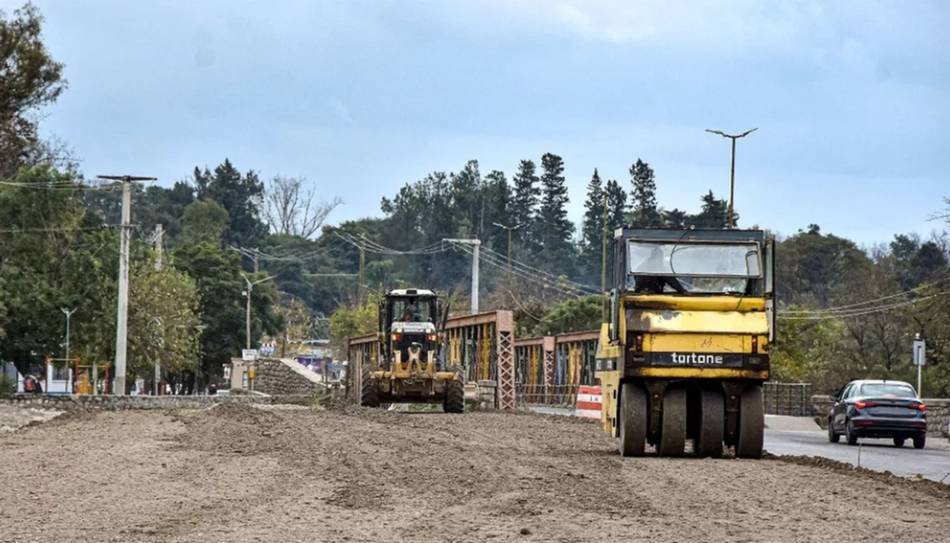 Sáenz pidió a Nación más certezas por las obras y le planteó las prioridades de Salta a Diego Santilli