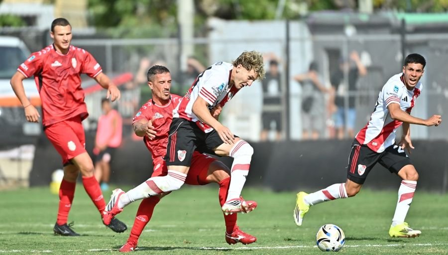 Barracas Central vs River Plate en el Apertura 2026