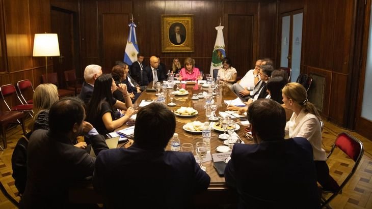 El bloque de La Libertad Avanza en el Senado aument&oacute; su influencia pero no cuenta con mayor&iacute;a autom&aacute;tica.