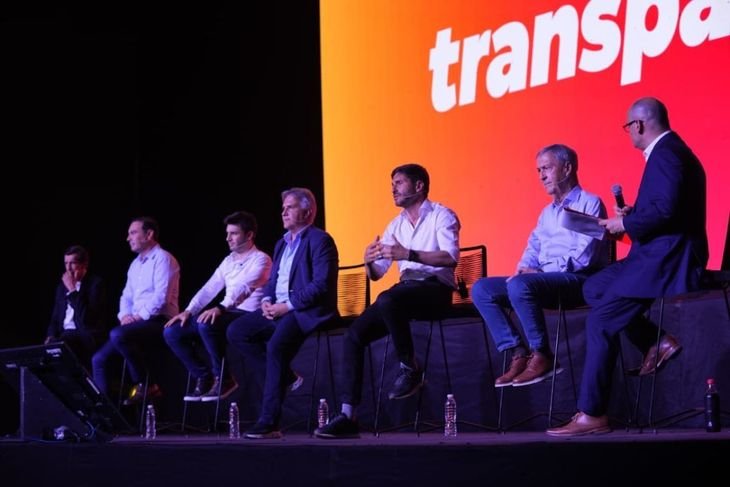 Los gobernadores de Provincias Unidas buscan una posición unánime frente a la reforma laboral.